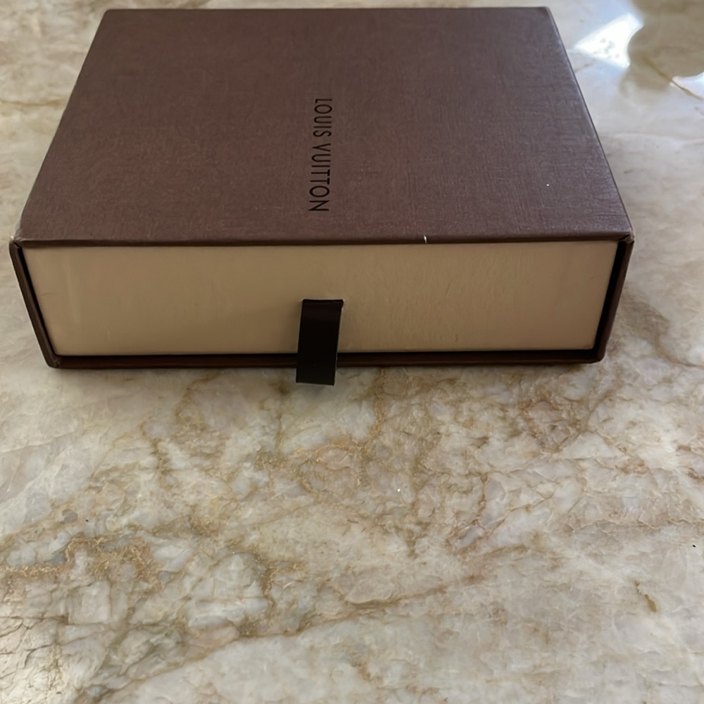 Louis Vuitton wallet size box- BOX only - Picture 3 of 10